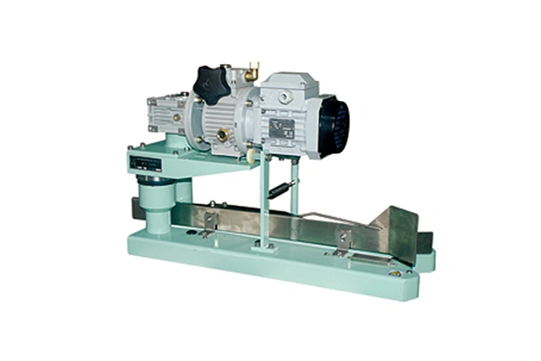 Устройство подгиба и протяжки мешков с ленточным механизмом